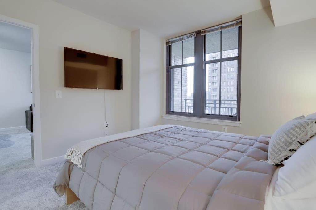 Condo With Gym And Pool In Pentagon City 8Min To Dca Arlington Bagian luar foto