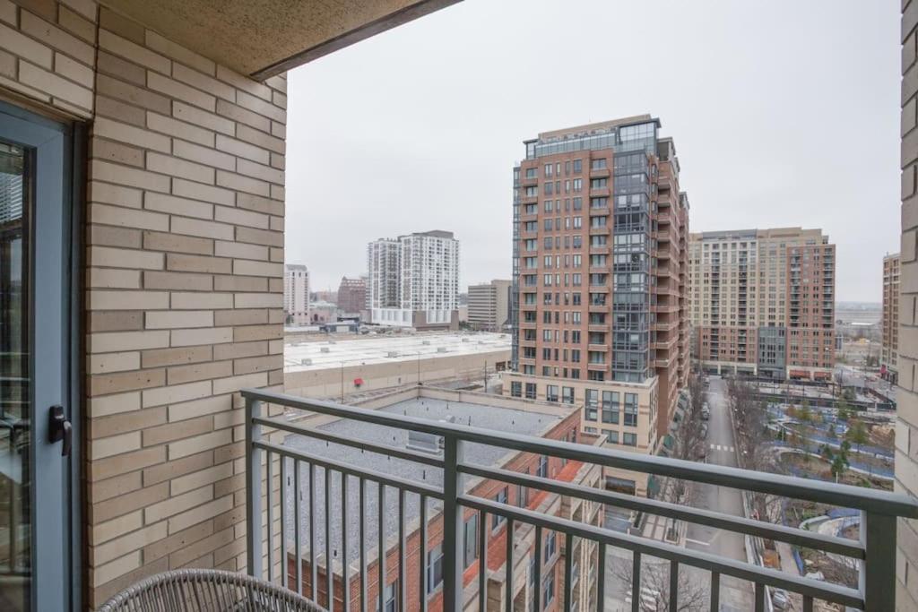 Condo With Gym And Pool In Pentagon City 8Min To Dca Arlington Bagian luar foto