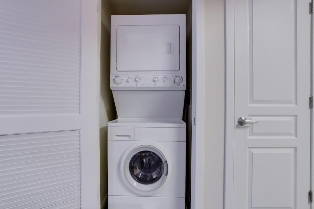 Condo With Gym And Pool In Pentagon City 8Min To Dca Arlington Bagian luar foto