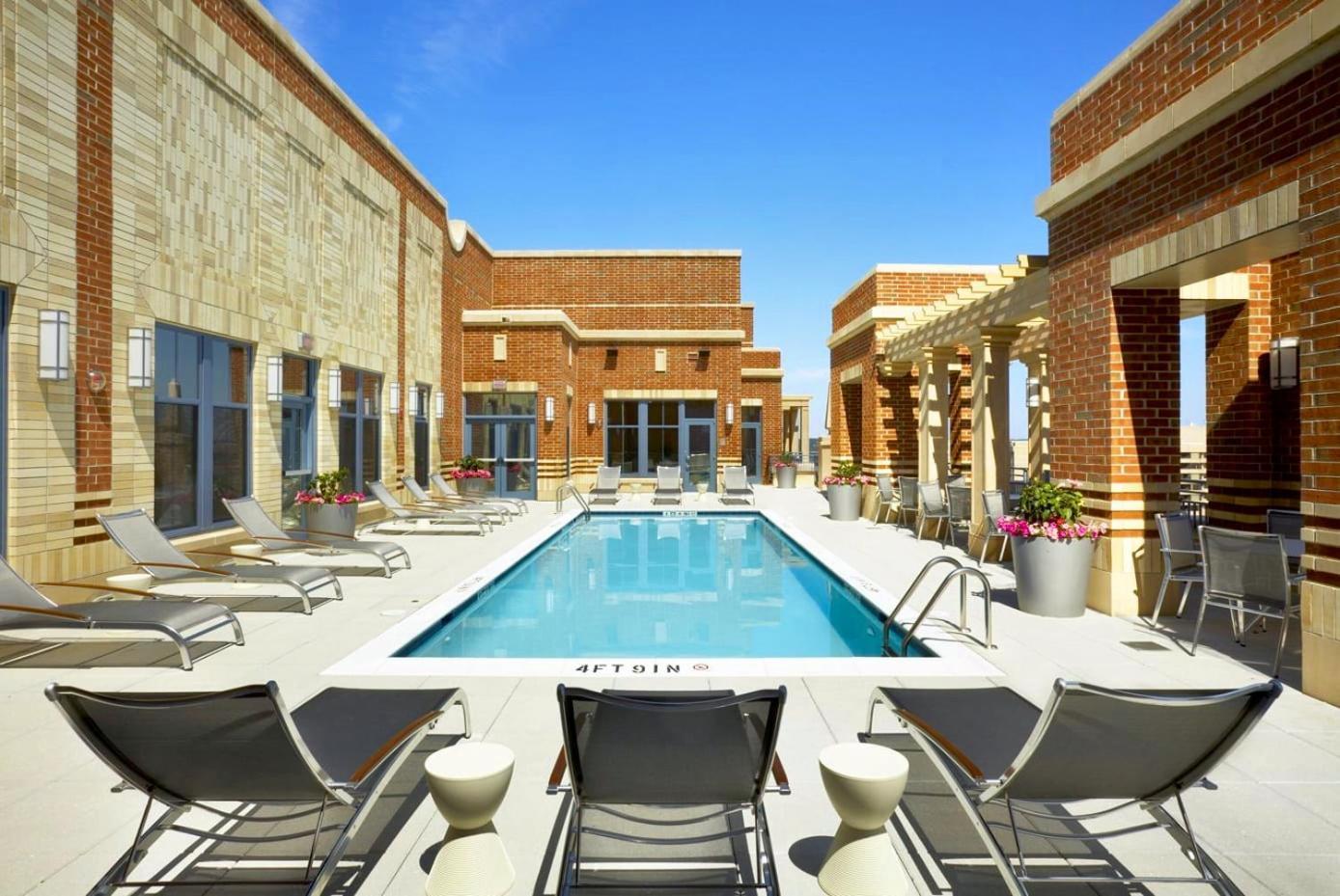 Condo With Gym And Pool In Pentagon City 8Min To Dca Arlington Bagian luar foto